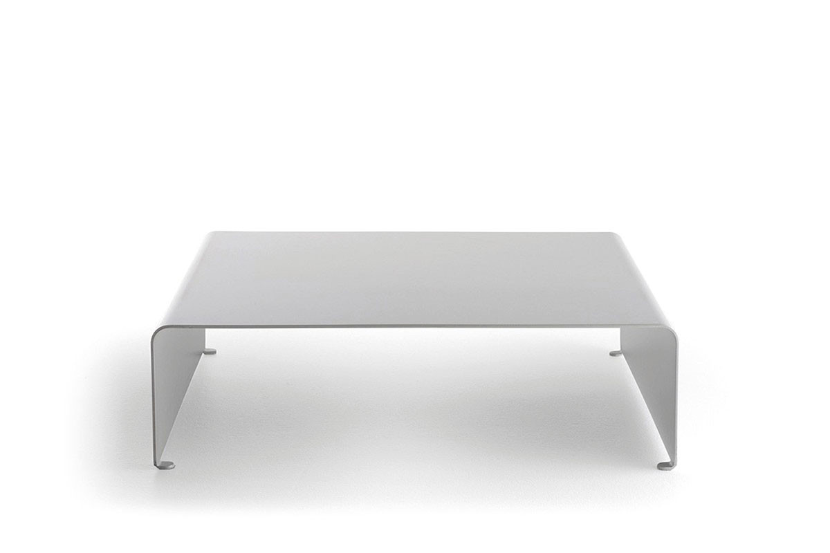 LA TABLE BASSE
